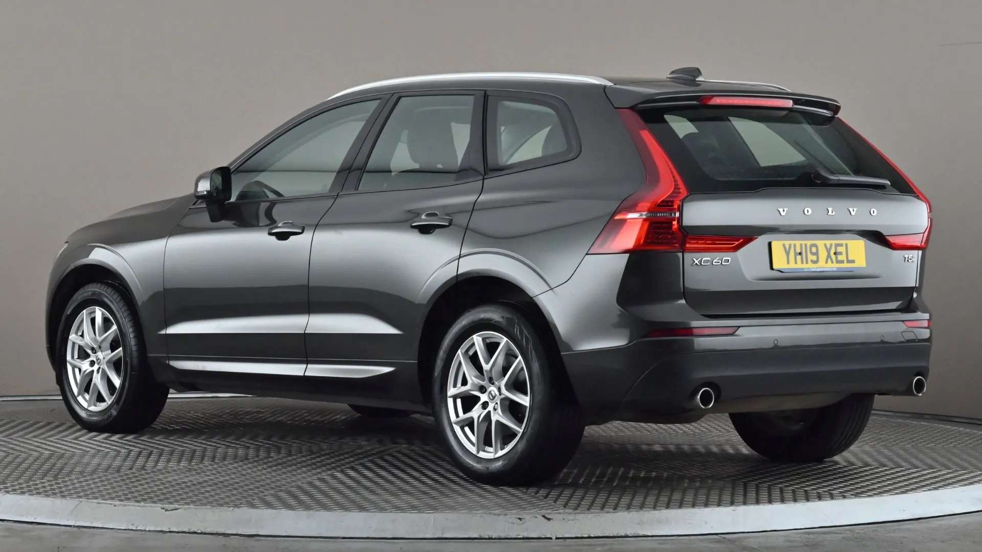 2019 VOLVO XC60 2019 VOLVO XC60