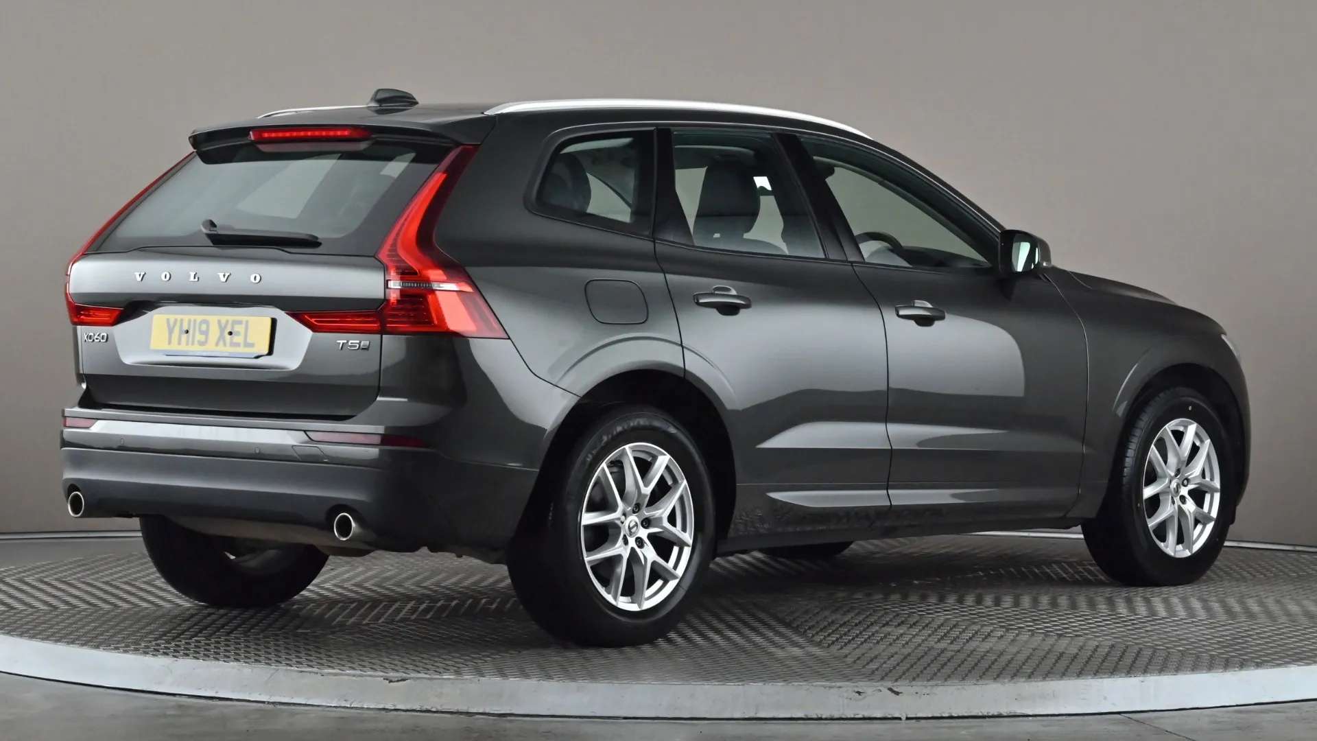 2019 VOLVO XC60 2019 VOLVO XC60