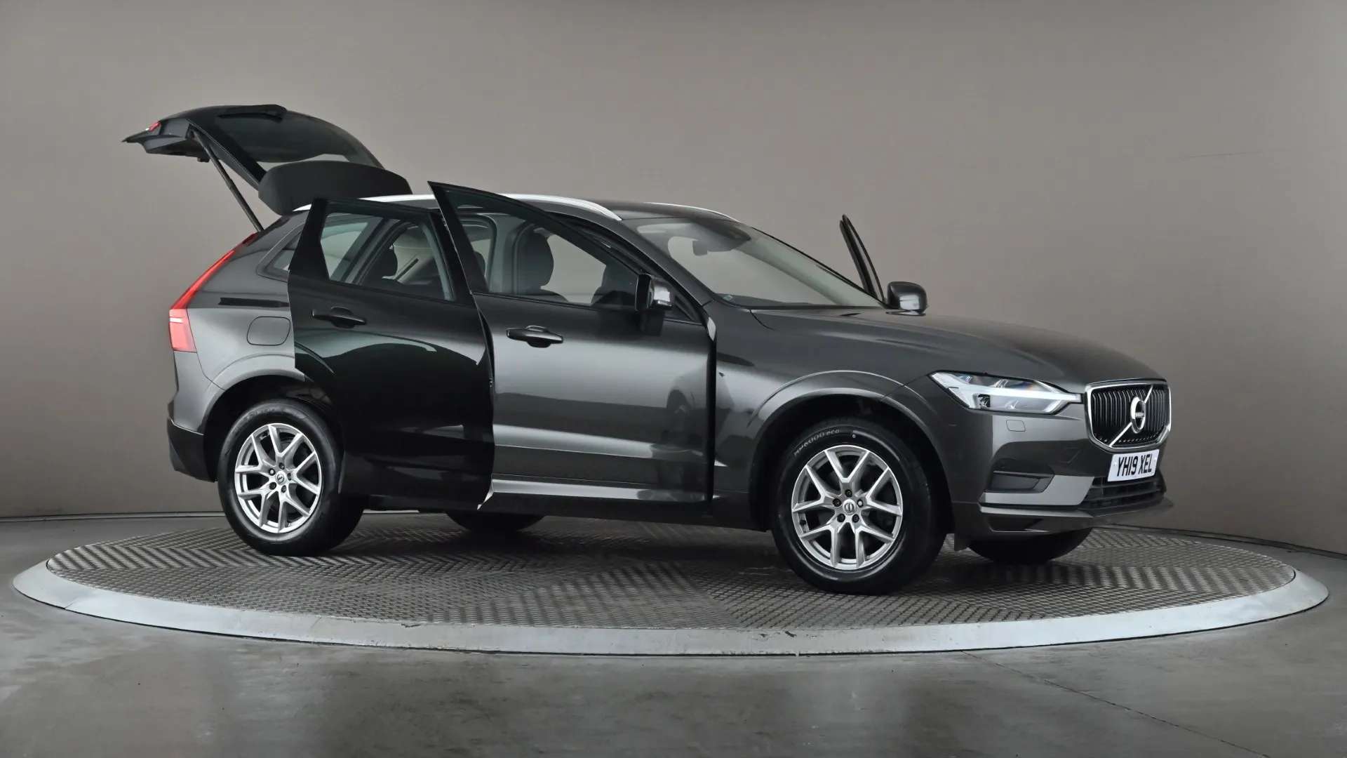 2019 VOLVO XC60 2019 VOLVO XC60