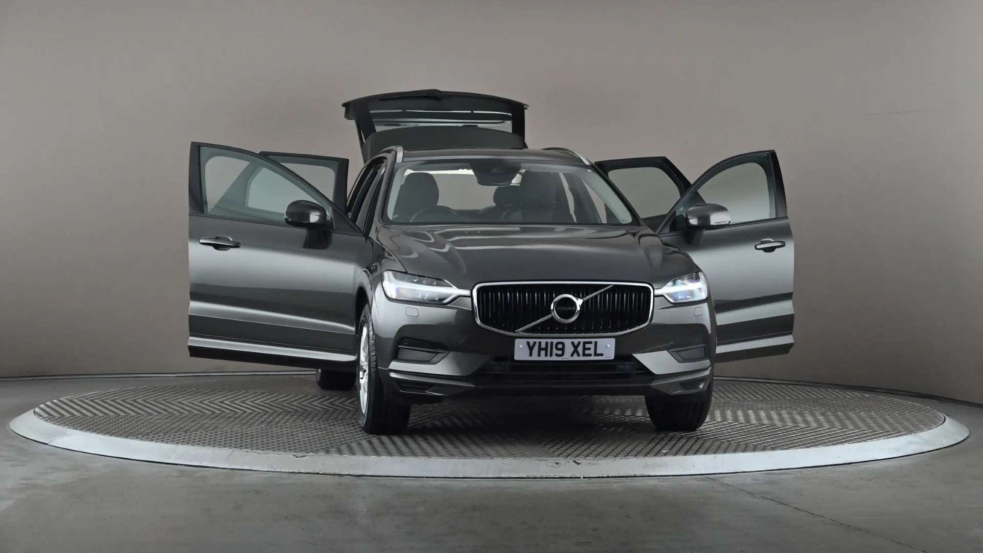 2019 VOLVO XC60 2019 VOLVO XC60