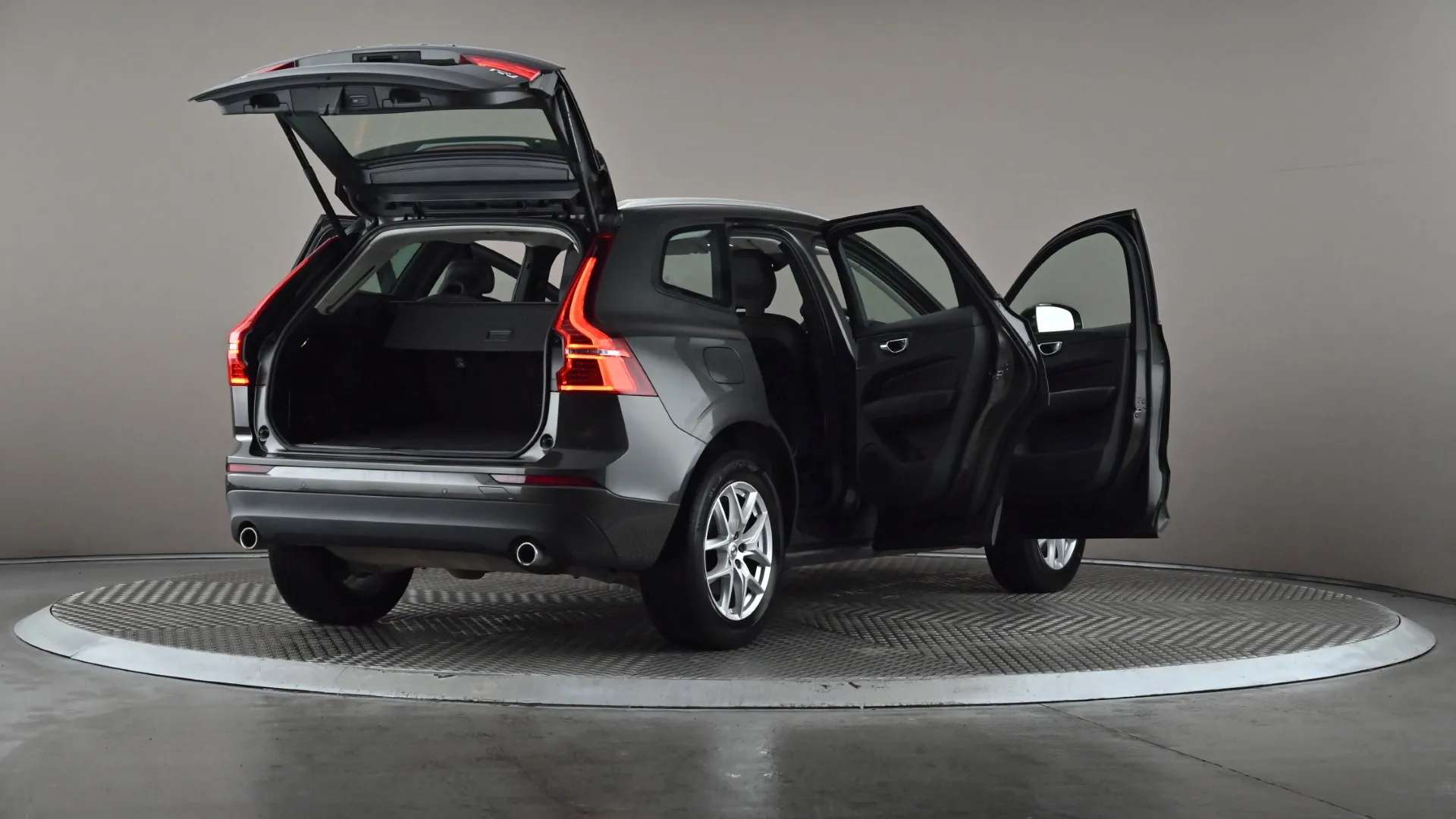 2019 VOLVO XC60 2019 VOLVO XC60