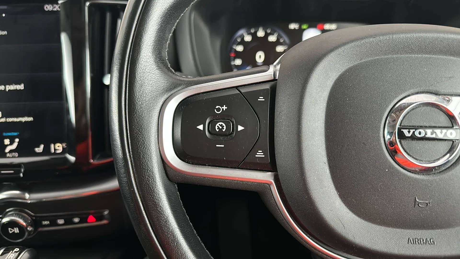 2019 VOLVO XC60 2019 VOLVO XC60