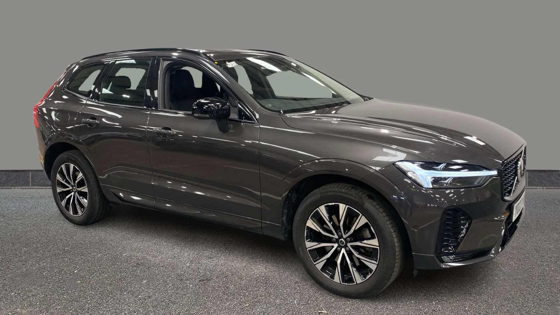 A 2023 VOLVO XC60 2.0 B5P Plus Dark AWD Geartronic A 2023 VOLVO XC60 2.0 B5P Plus Dark AWD Geartronic