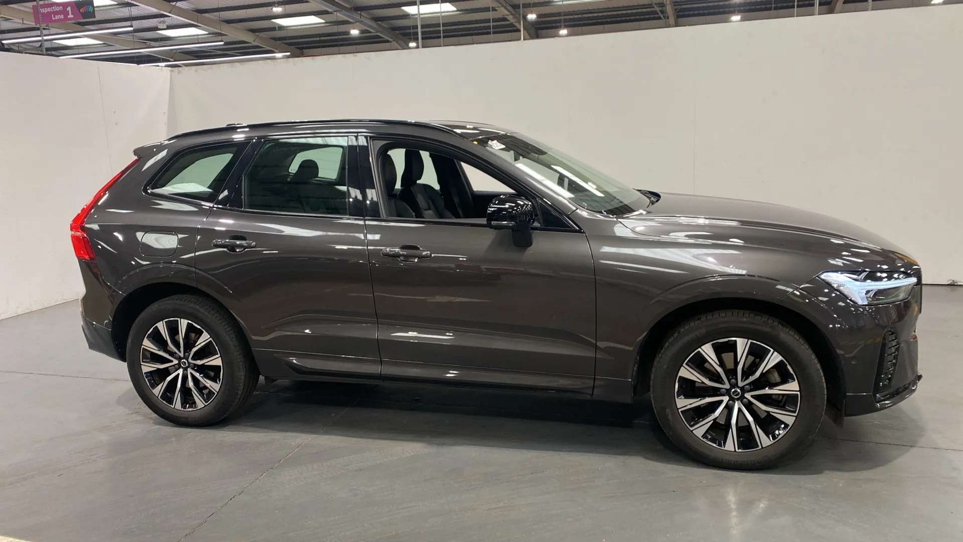 A 2023 VOLVO XC60 2.0 B5P Plus Dark AWD Geartronic A 2023 VOLVO XC60 2.0 B5P Plus Dark AWD Geartronic