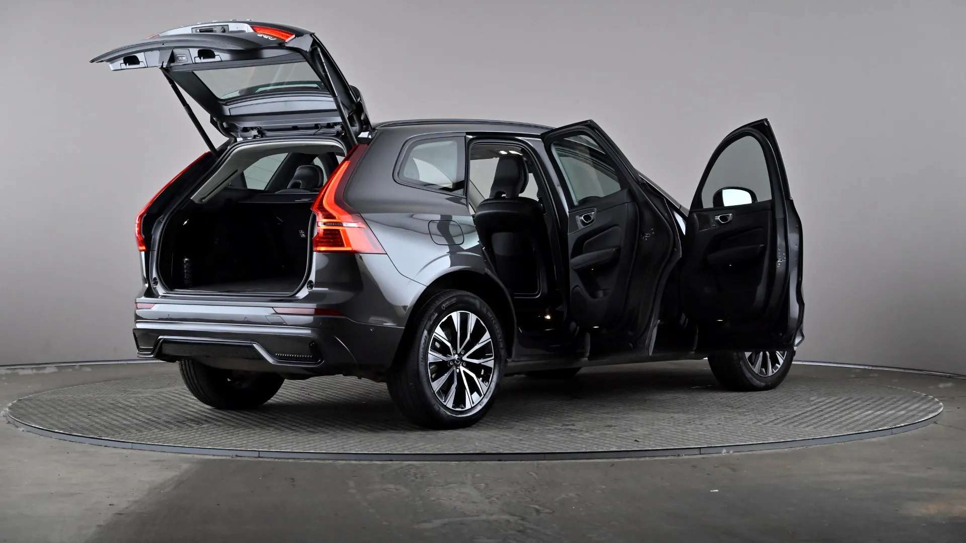 2023 VOLVO XC60 2023 VOLVO XC60