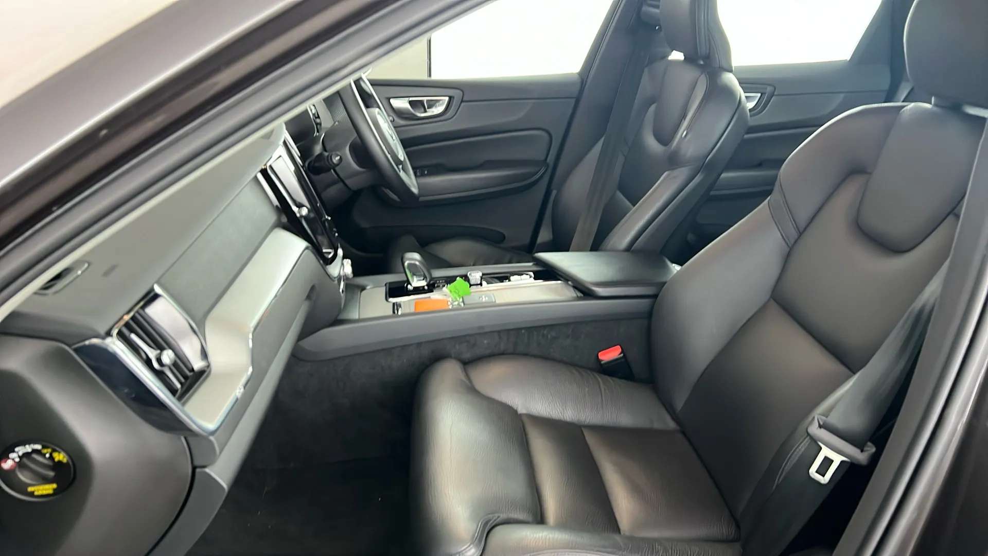2023 VOLVO XC60 2023 VOLVO XC60