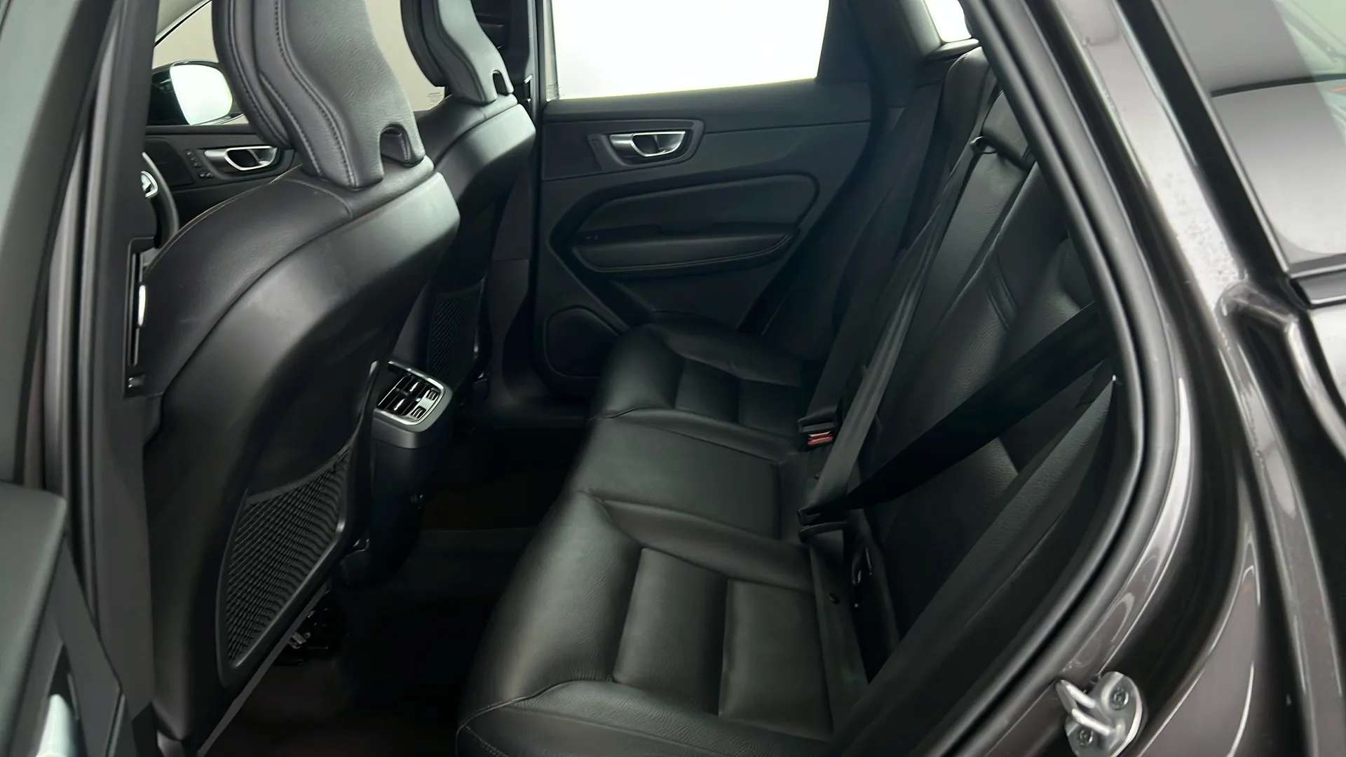 2023 VOLVO XC60 2023 VOLVO XC60