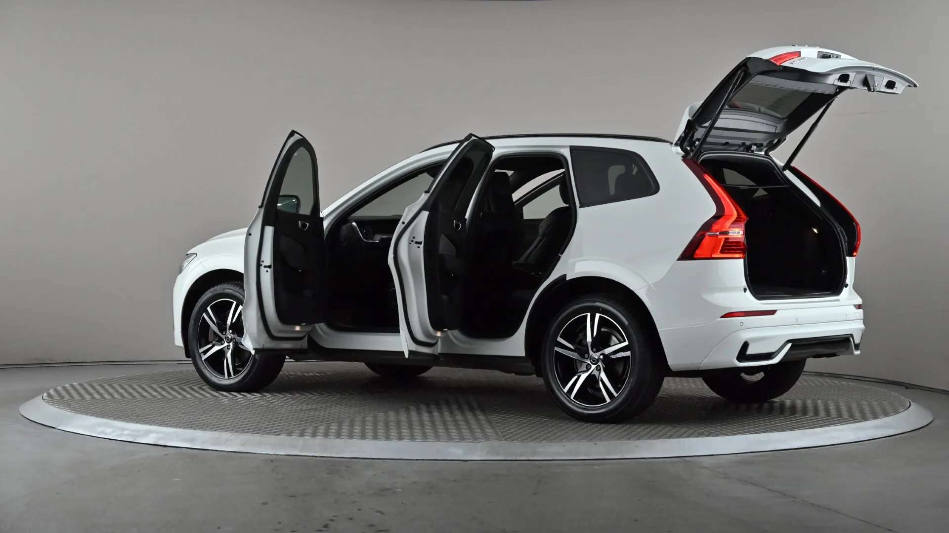 2022 VOLVO XC60 2022 VOLVO XC60