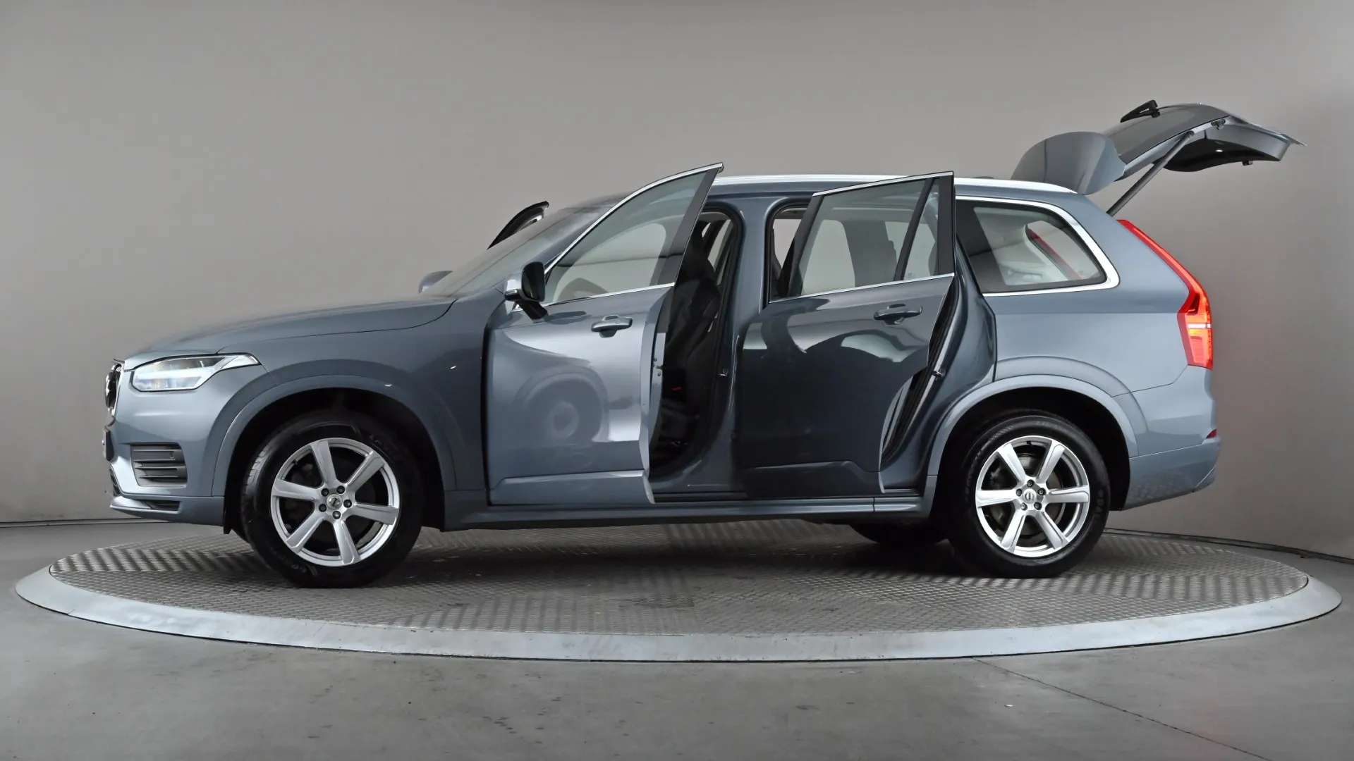 2023 VOLVO XC90 2023 VOLVO XC90