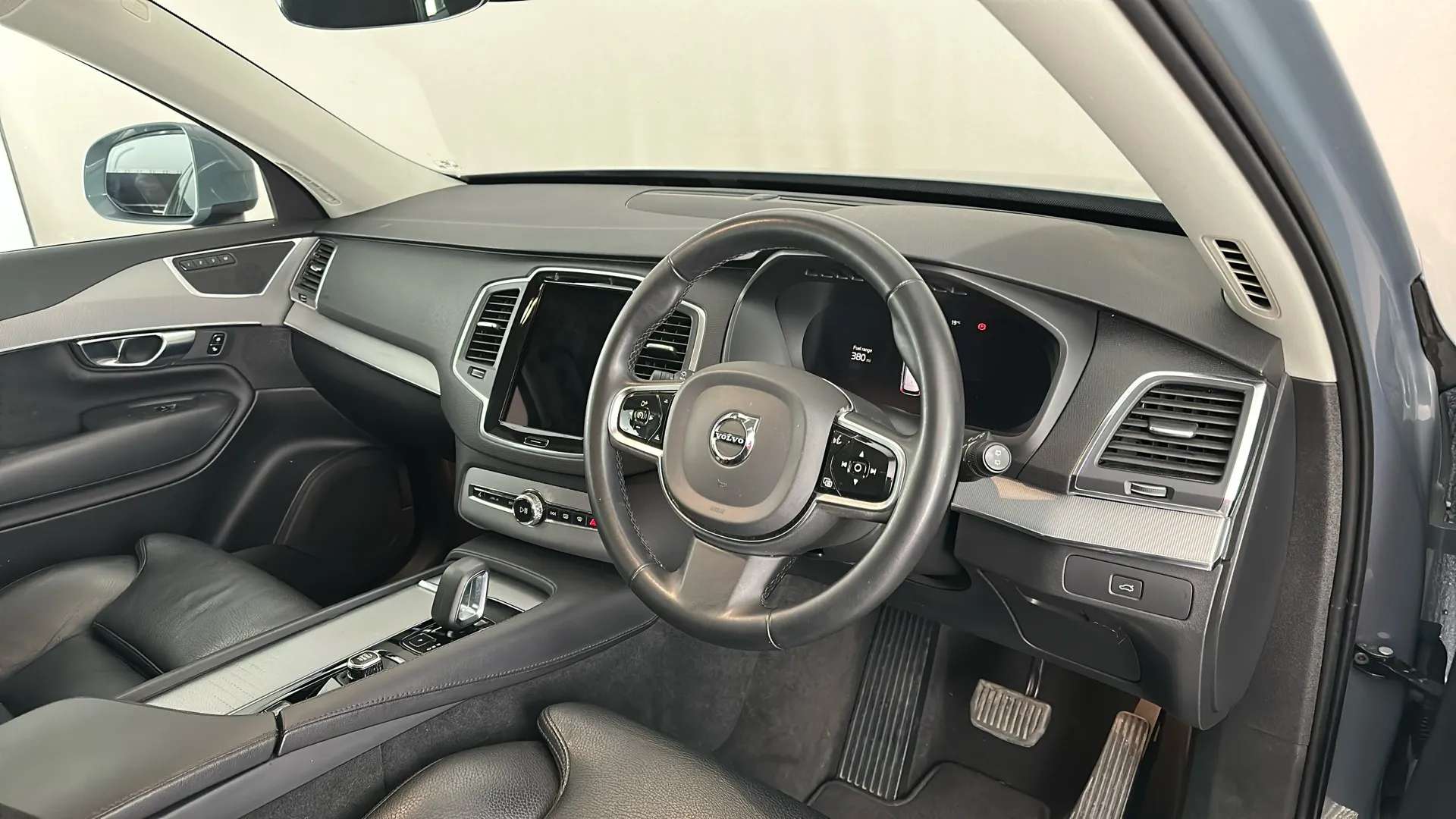 2023 VOLVO XC90 2023 VOLVO XC90