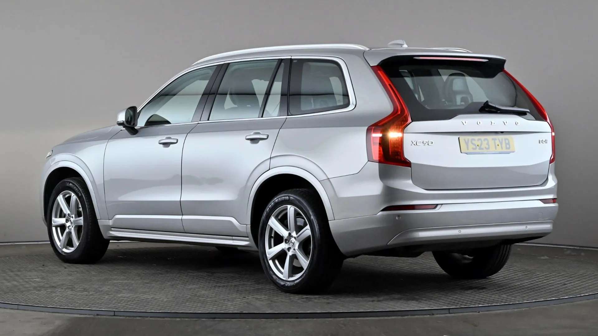 2023 VOLVO XC90 2023 VOLVO XC90