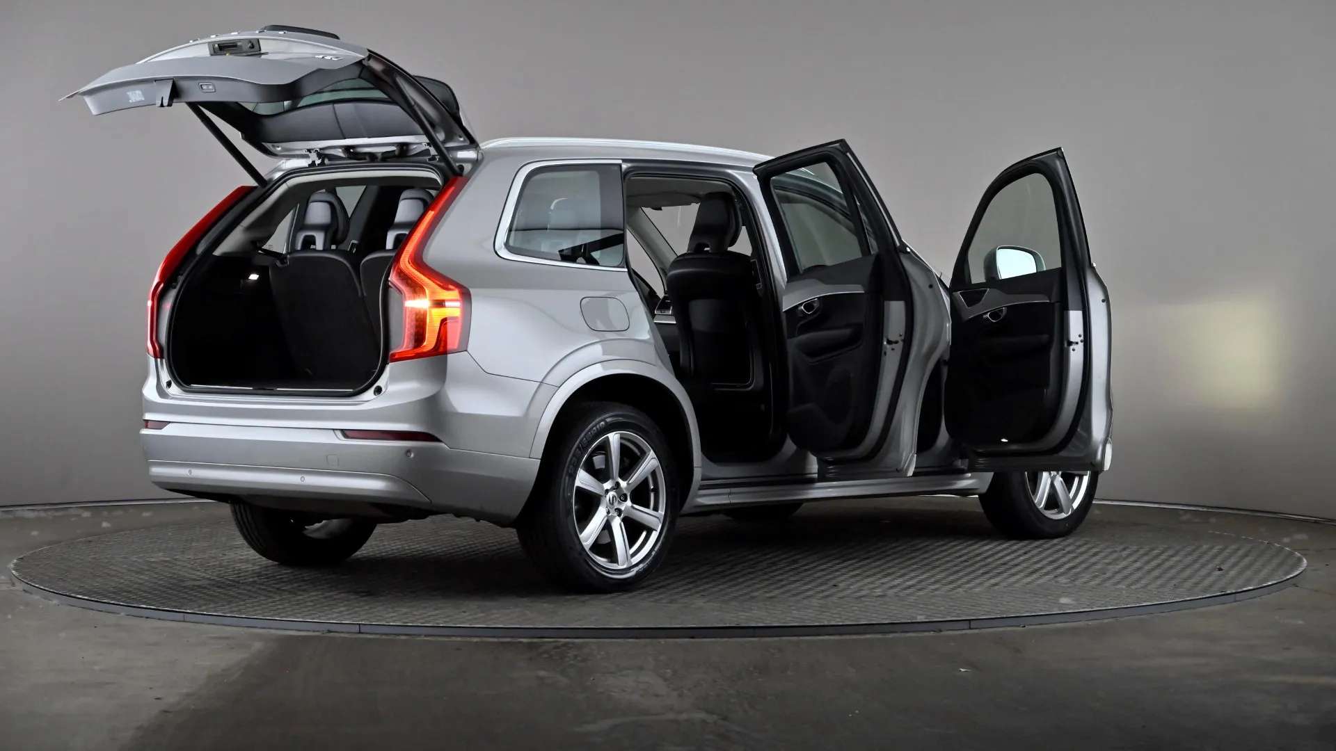 2023 VOLVO XC90 2023 VOLVO XC90