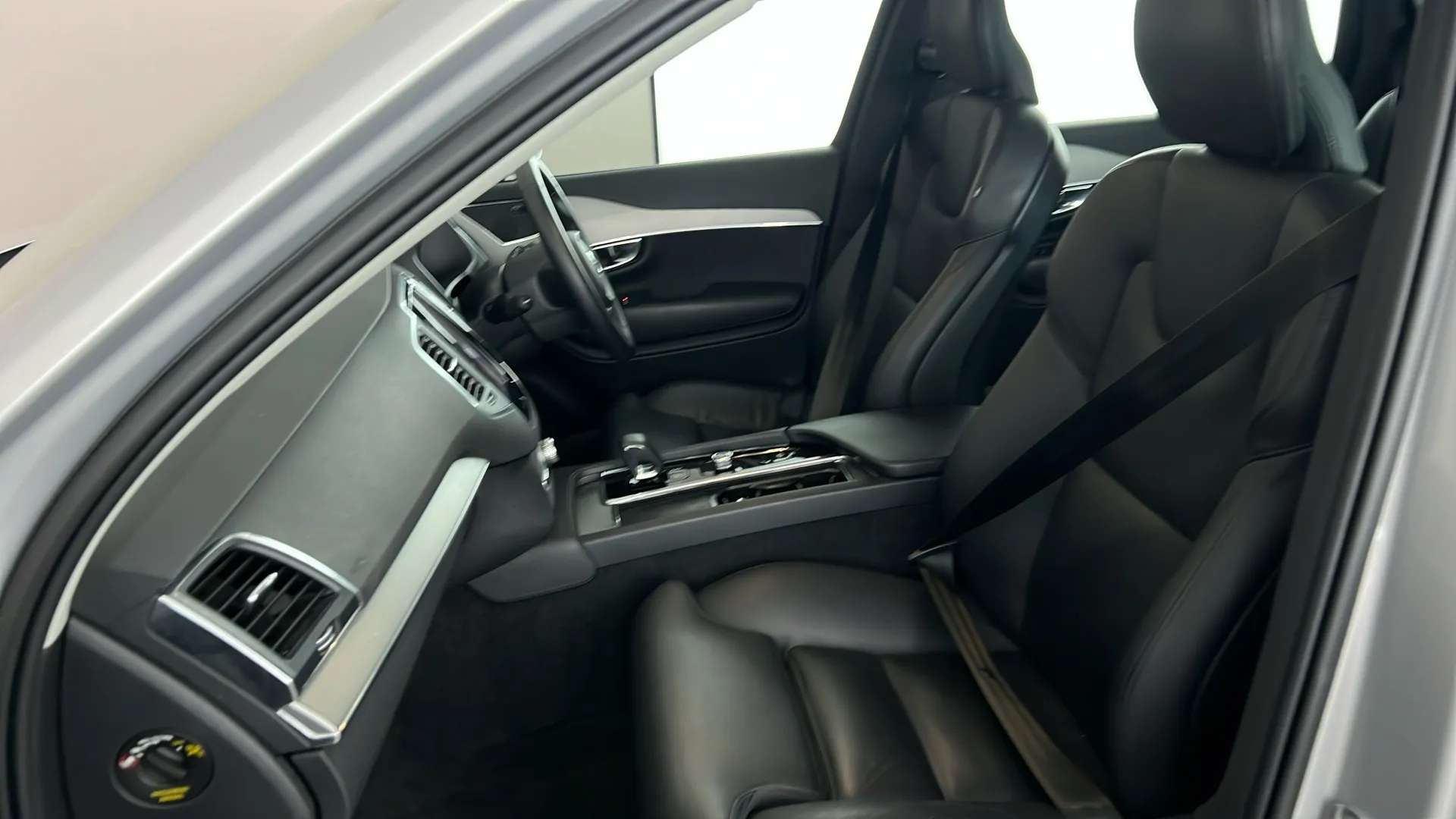 2023 VOLVO XC90 2023 VOLVO XC90