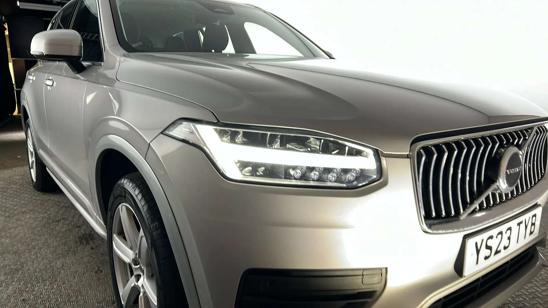 2023 VOLVO XC90 2023 VOLVO XC90