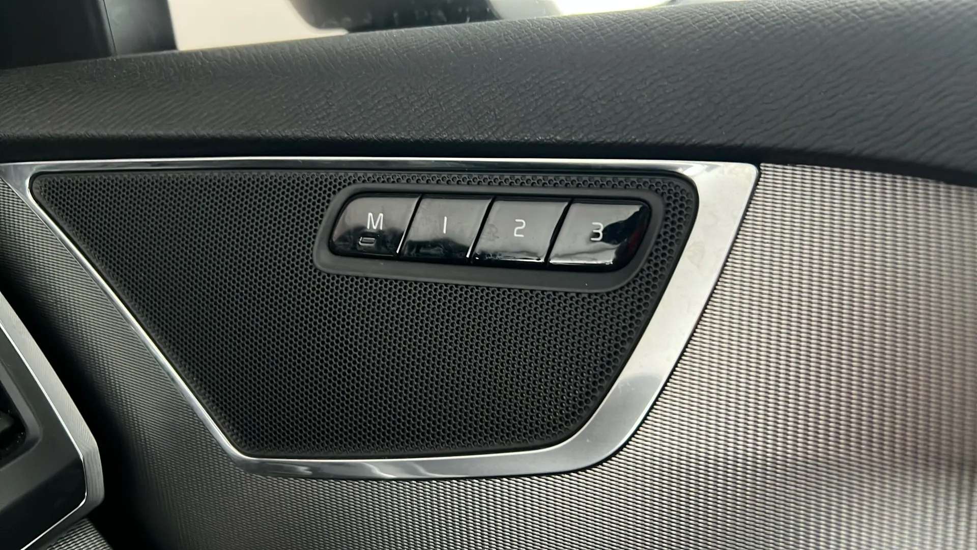 2023 VOLVO XC90 2023 VOLVO XC90