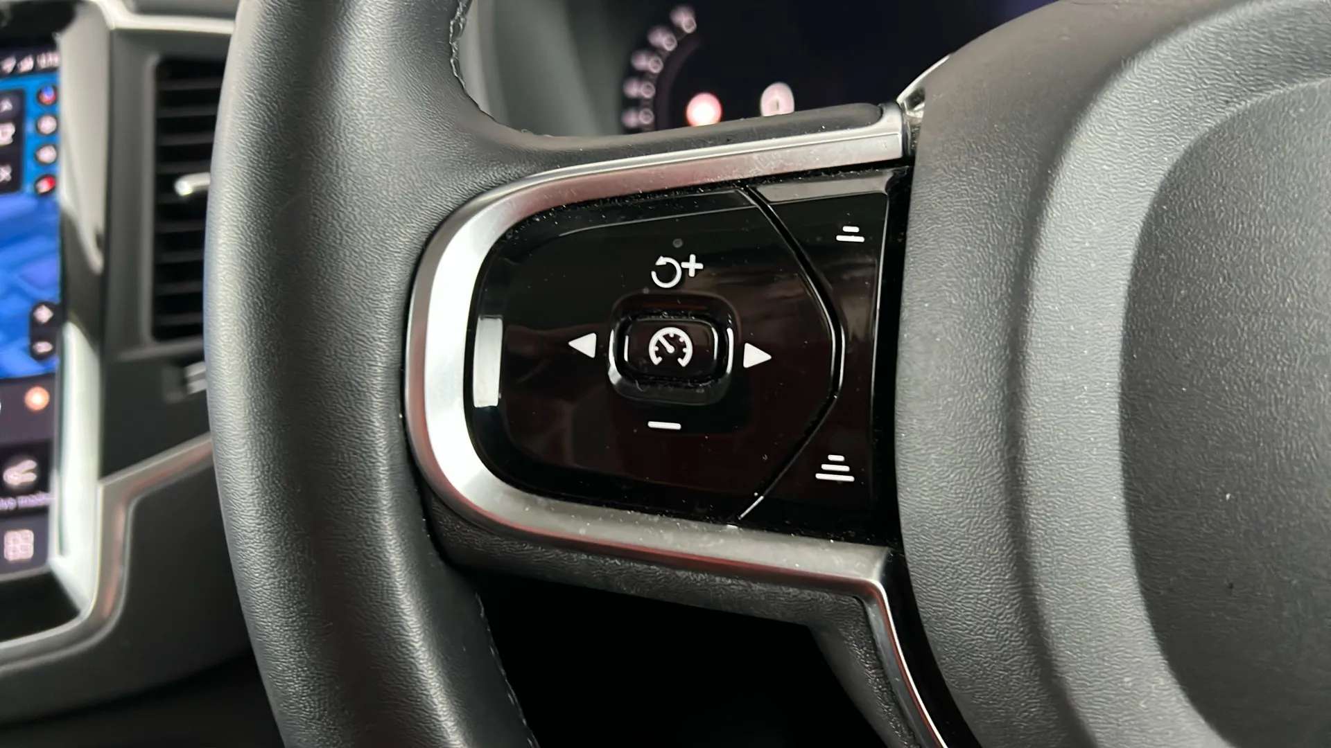 2023 VOLVO XC90 2023 VOLVO XC90