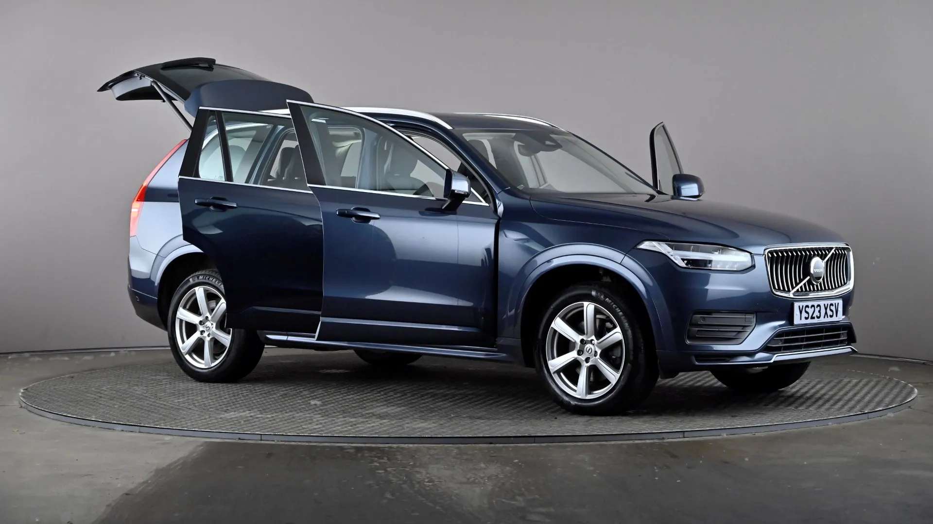 2023 VOLVO XC90 2023 VOLVO XC90