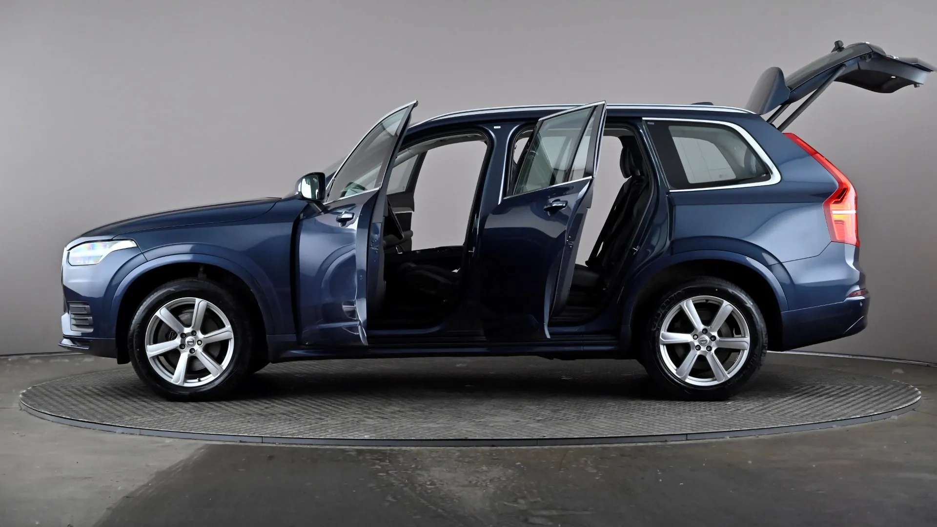 2023 VOLVO XC90 2023 VOLVO XC90