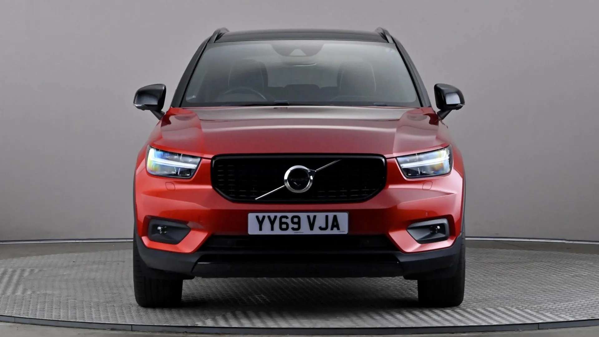 2020 VOLVO XC40 2020 VOLVO XC40