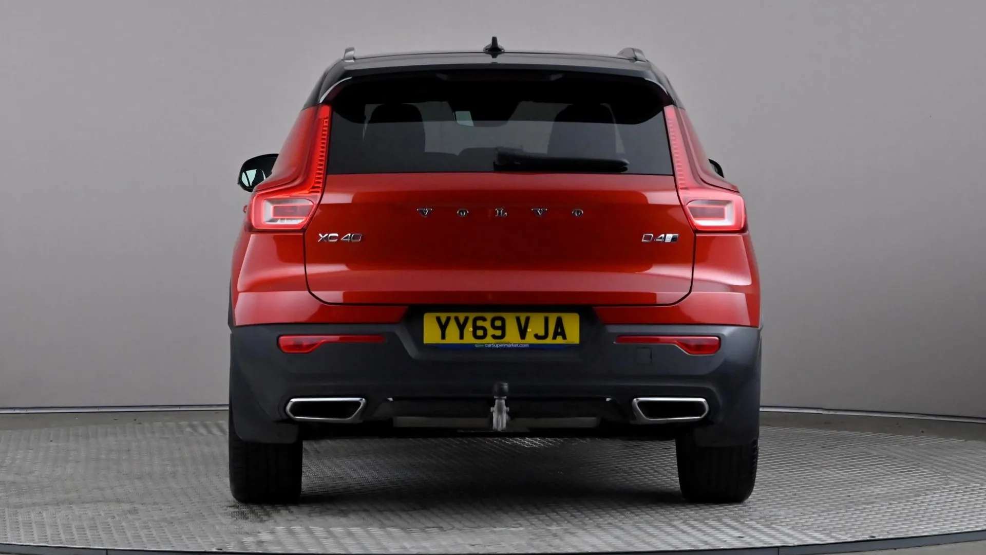 2020 VOLVO XC40 2020 VOLVO XC40