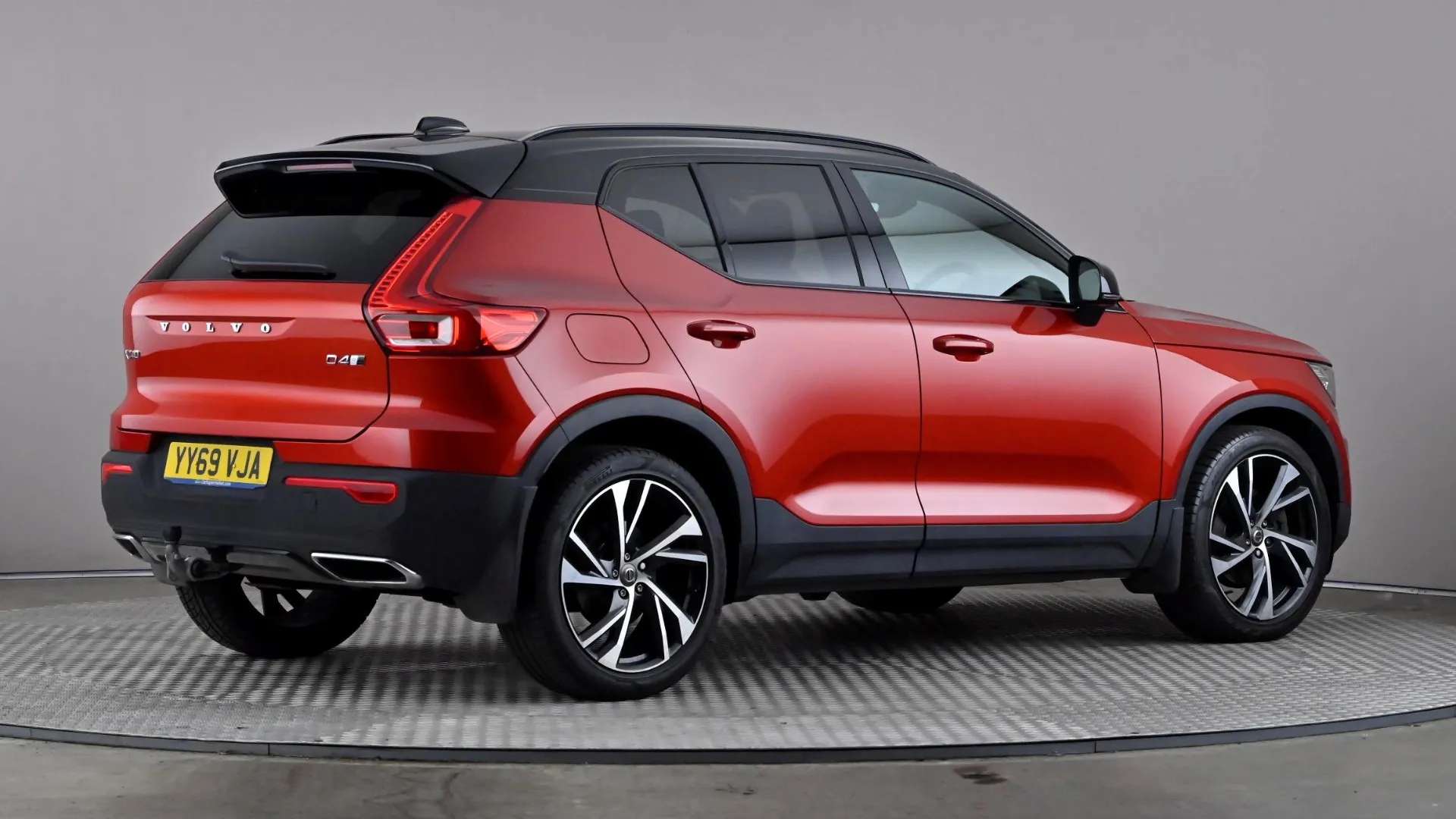 2020 VOLVO XC40 2020 VOLVO XC40