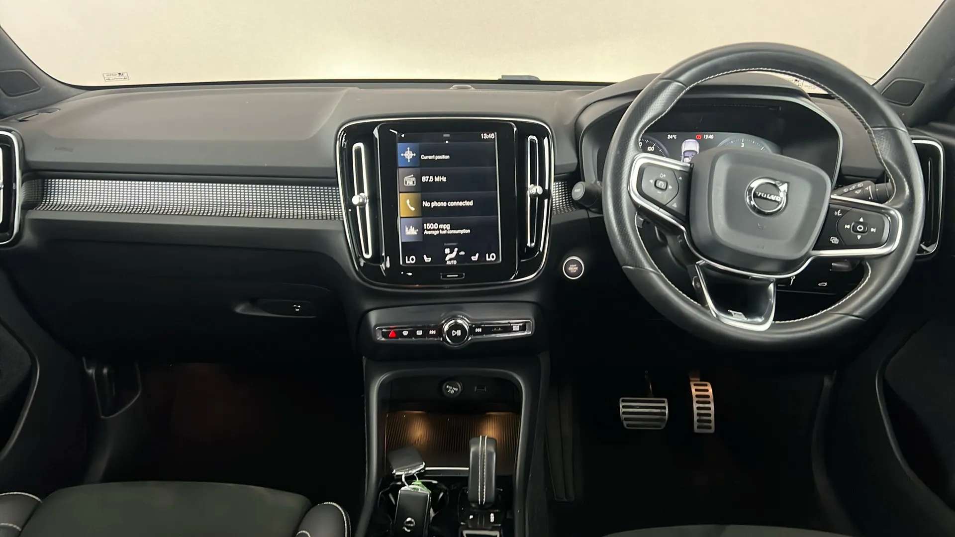 2020 VOLVO XC40 2020 VOLVO XC40