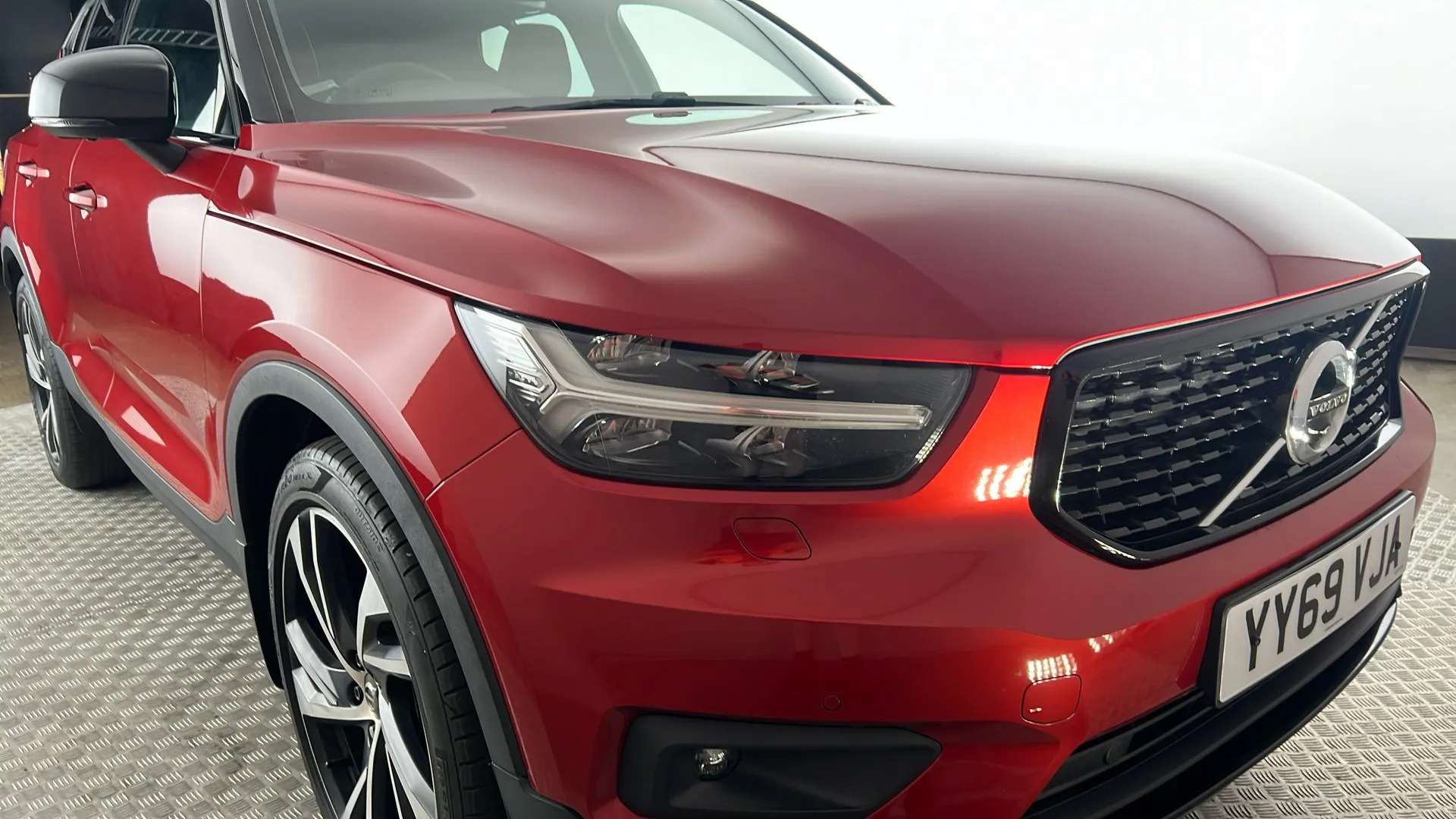 2020 VOLVO XC40 2020 VOLVO XC40