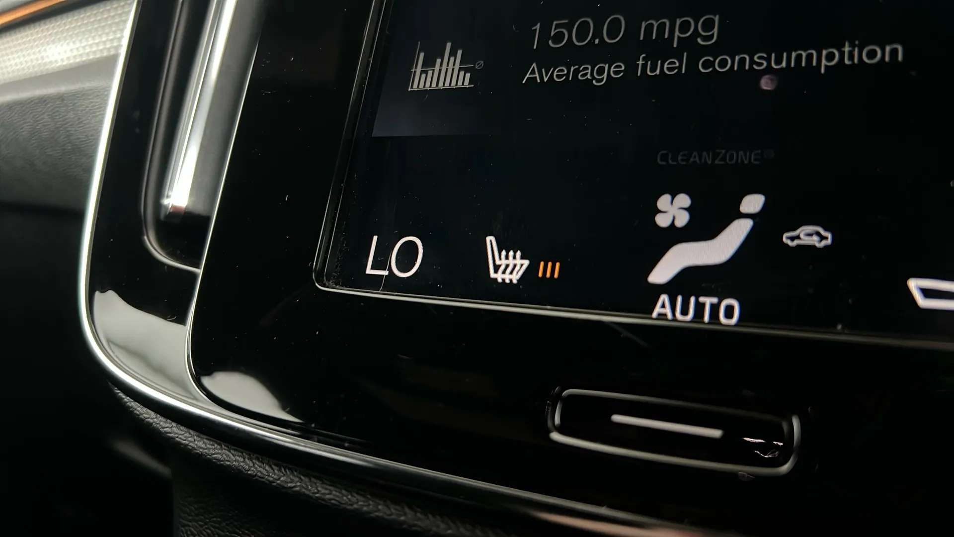 2020 VOLVO XC40 2020 VOLVO XC40