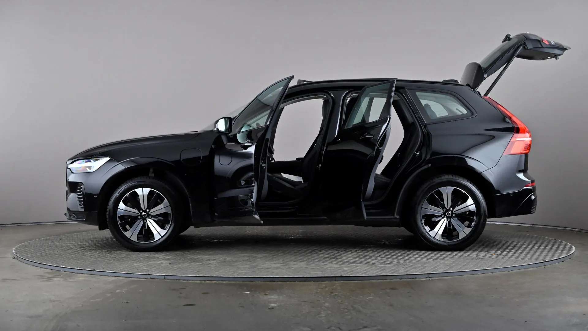 2023 VOLVO XC60 2023 VOLVO XC60