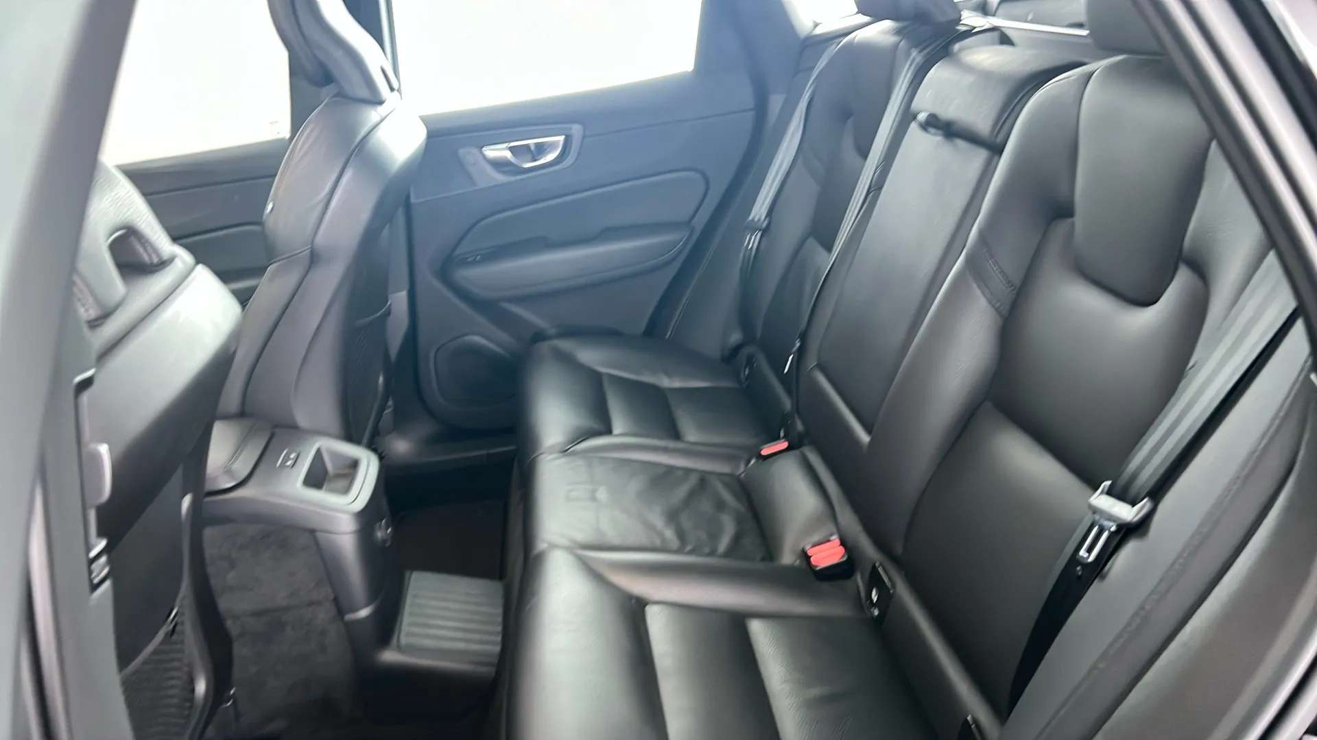 2023 VOLVO XC60 2023 VOLVO XC60