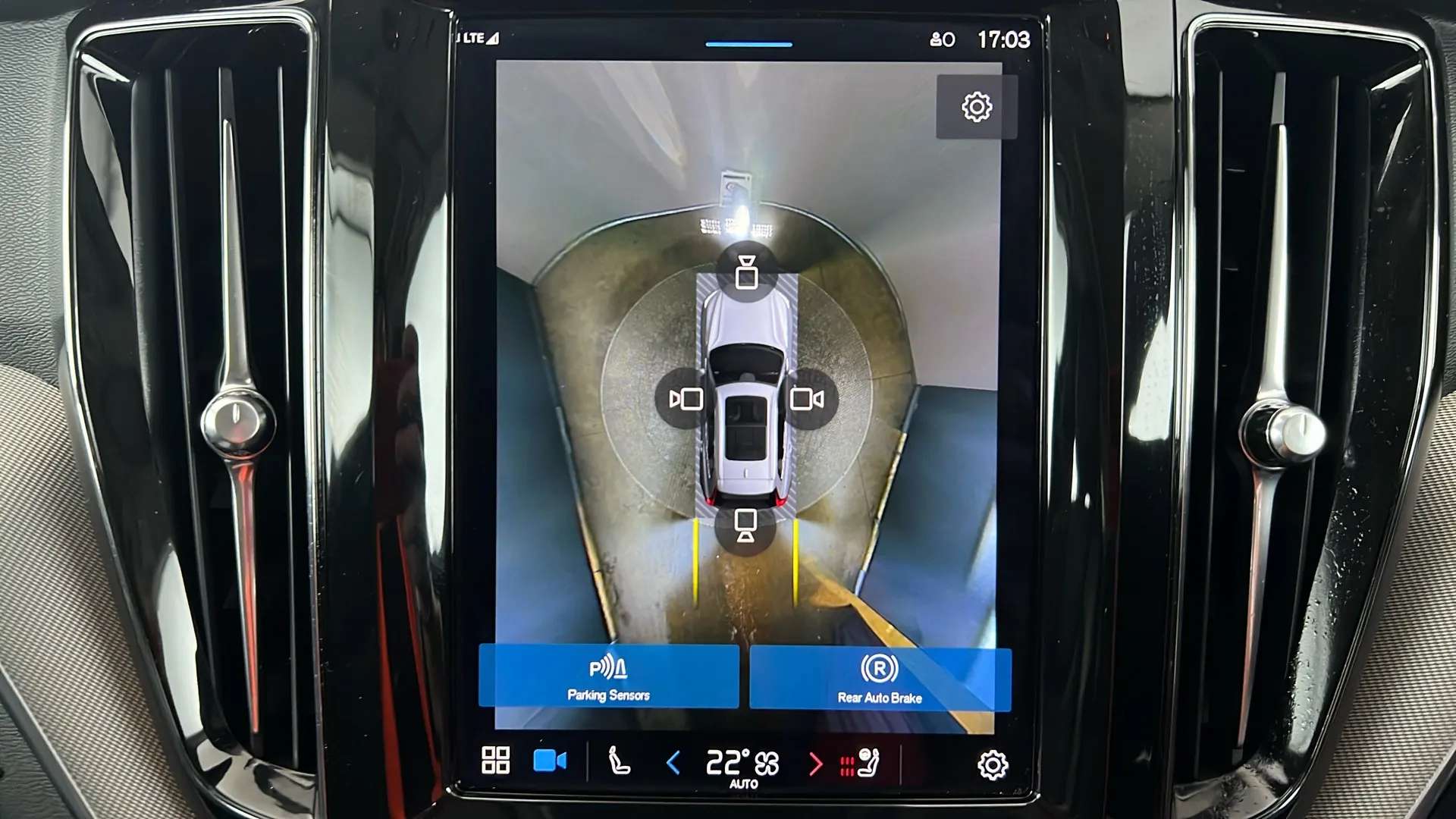 2023 VOLVO XC60 2023 VOLVO XC60