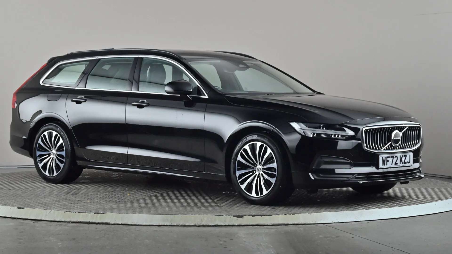 2022 VOLVO V90 2022 VOLVO V90