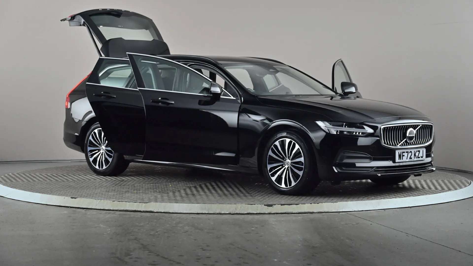 2022 VOLVO V90 2022 VOLVO V90