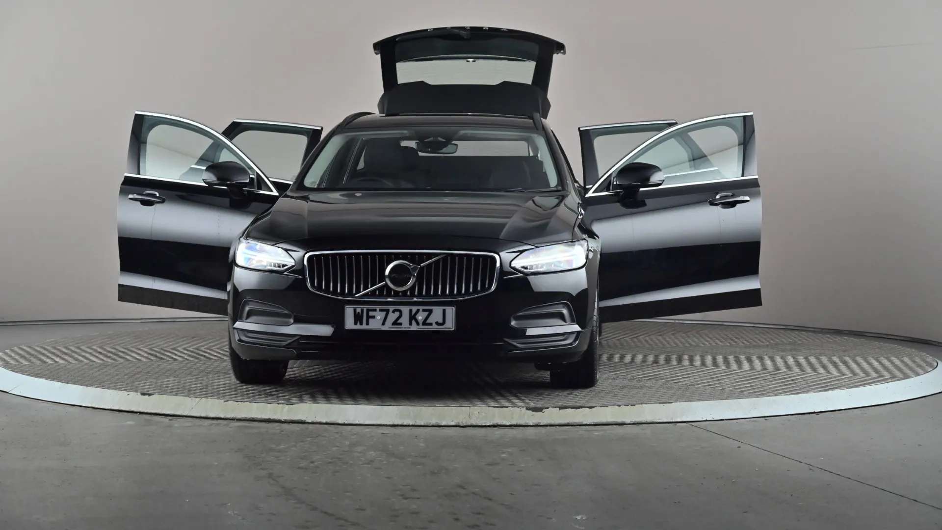 2022 VOLVO V90 2022 VOLVO V90