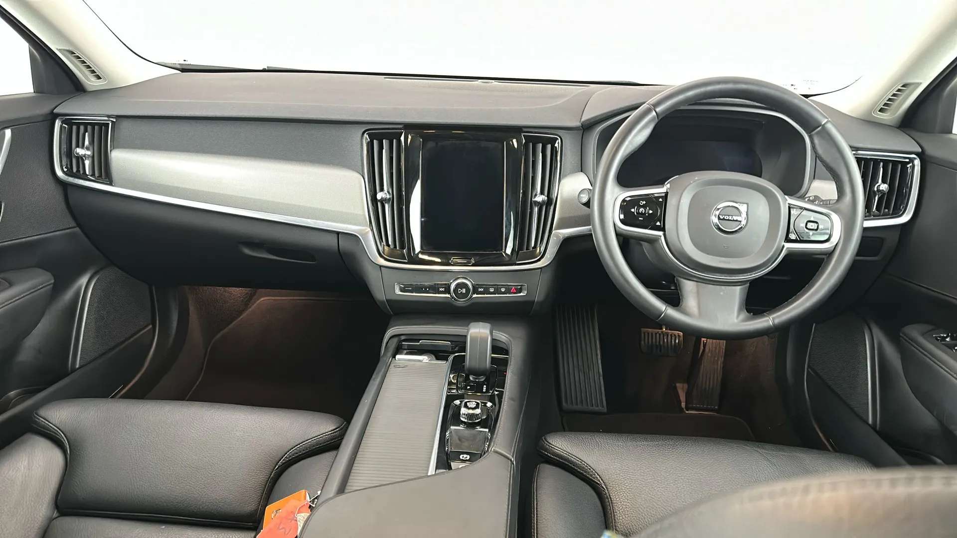 2022 VOLVO V90 2022 VOLVO V90
