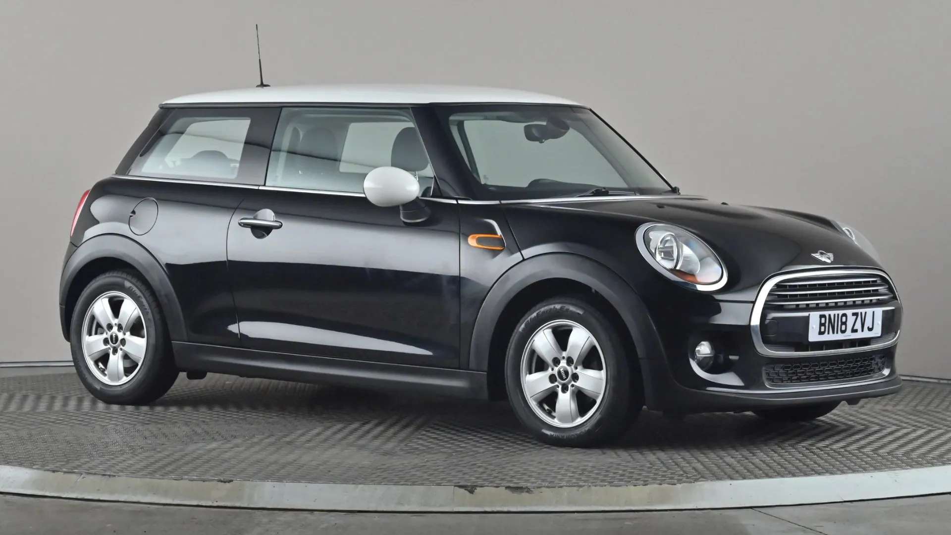 A 2018 MINI HATCH 1.5 Cooper A 2018 MINI HATCH 1.5 Cooper