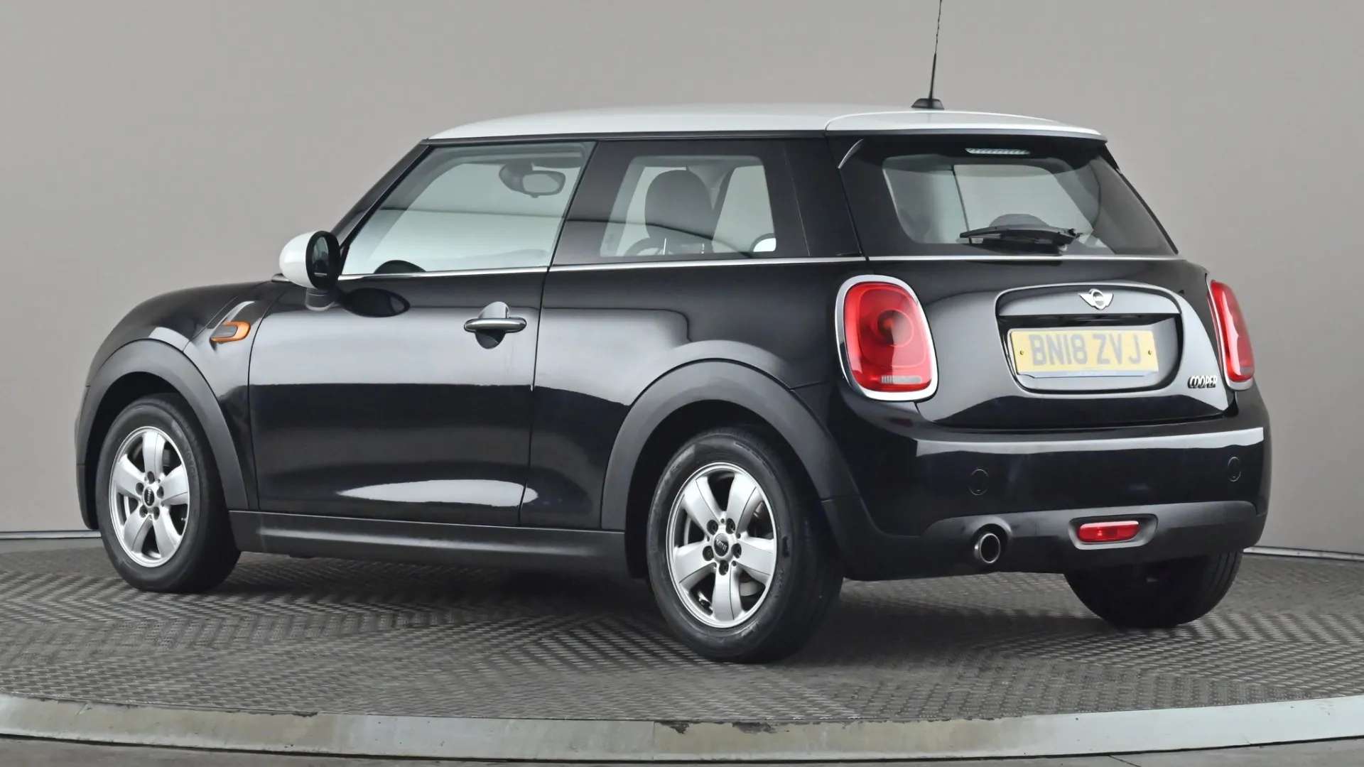 A 2018 MINI HATCH 1.5 Cooper A 2018 MINI HATCH 1.5 Cooper