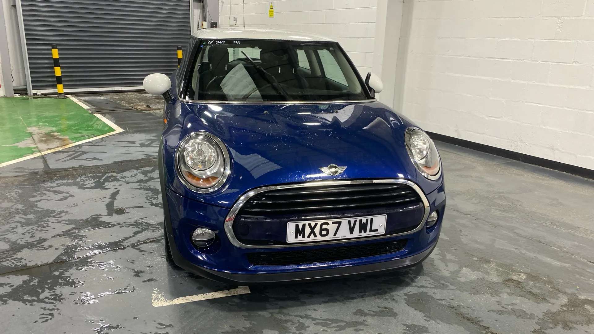A 2017 MINI HATCH 1.5 Cooper A 2017 MINI HATCH 1.5 Cooper