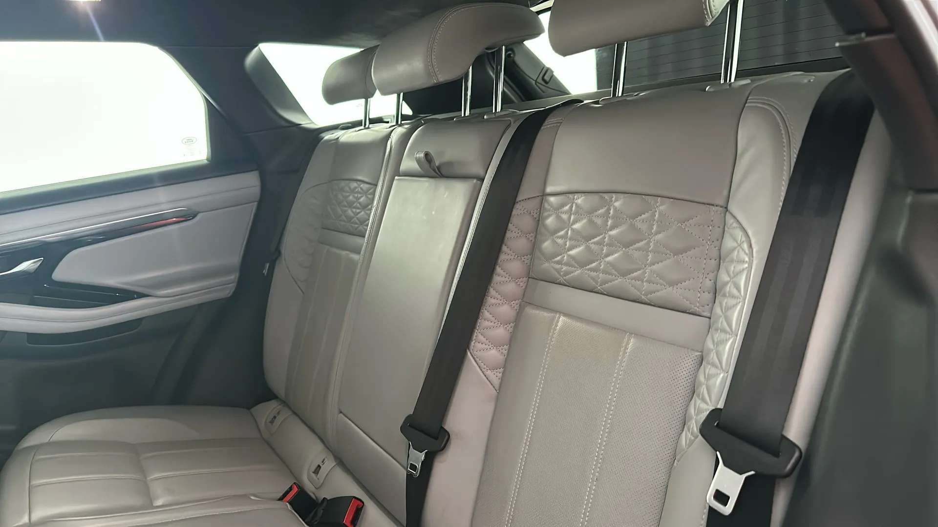 2022 LAND ROVER RANGE ROVER EVOQUE 2022 LAND ROVER RANGE ROVER EVOQUE