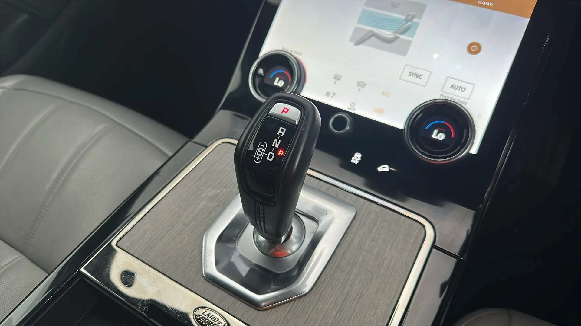 2022 LAND ROVER RANGE ROVER EVOQUE 2022 LAND ROVER RANGE ROVER EVOQUE