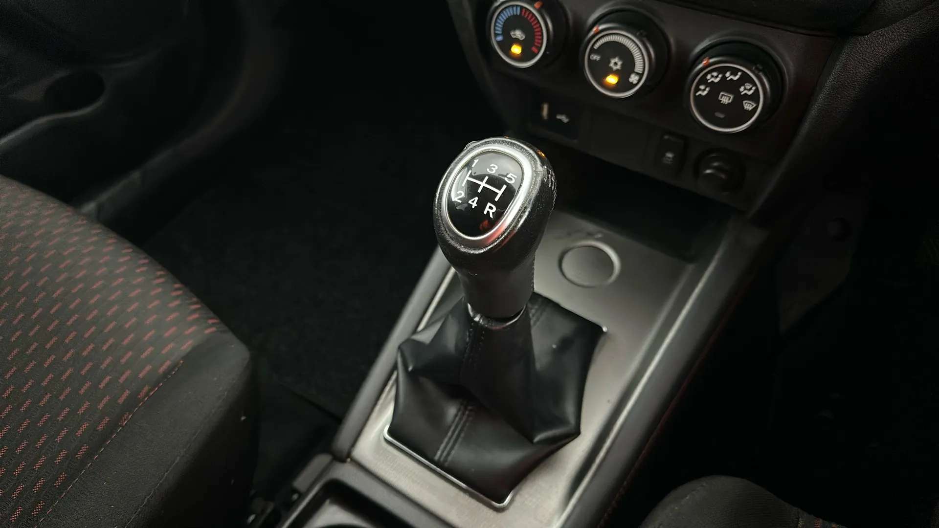 2017 MITSUBISHI ASX 2017 MITSUBISHI ASX