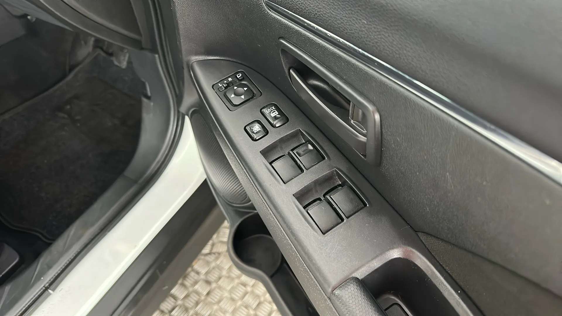 2017 MITSUBISHI ASX 2017 MITSUBISHI ASX