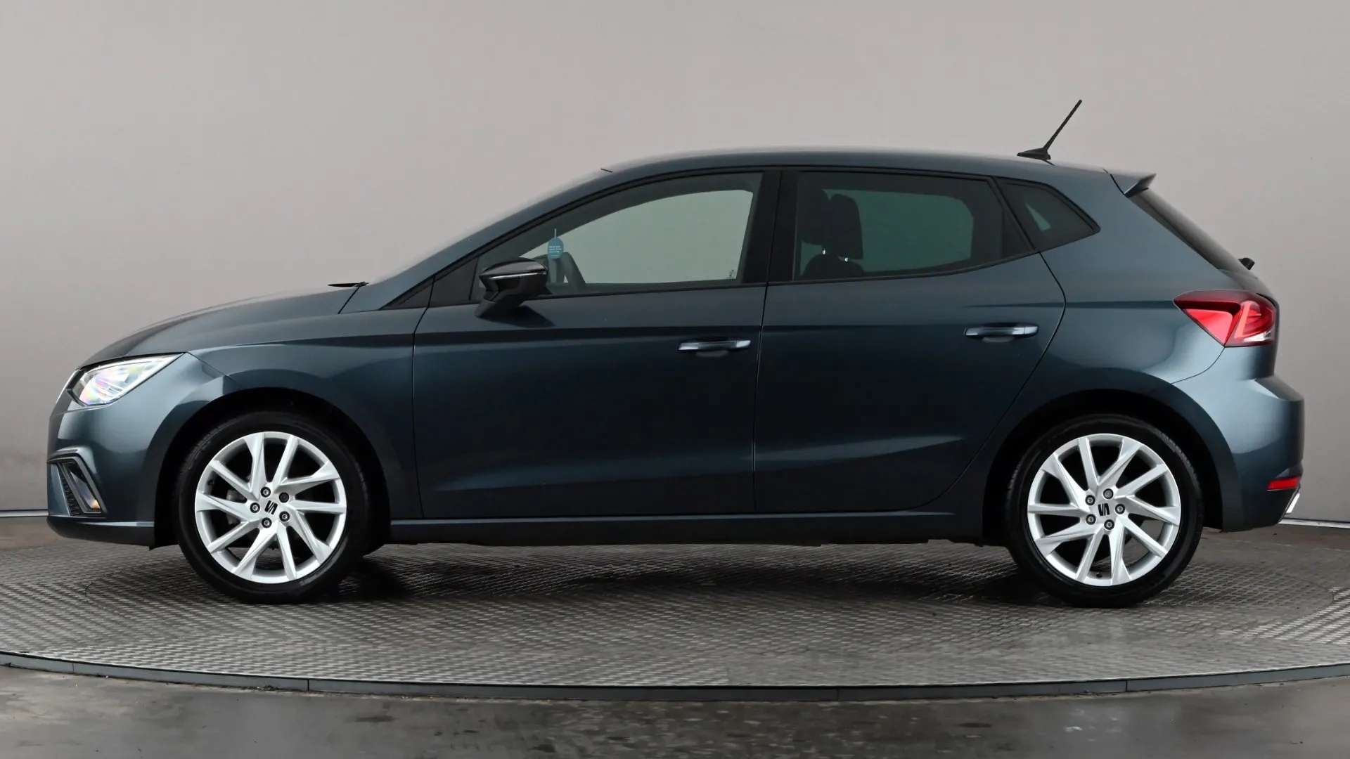 A 2023 SEAT IBIZA 1.0 MPI FR A 2023 SEAT IBIZA 1.0 MPI FR