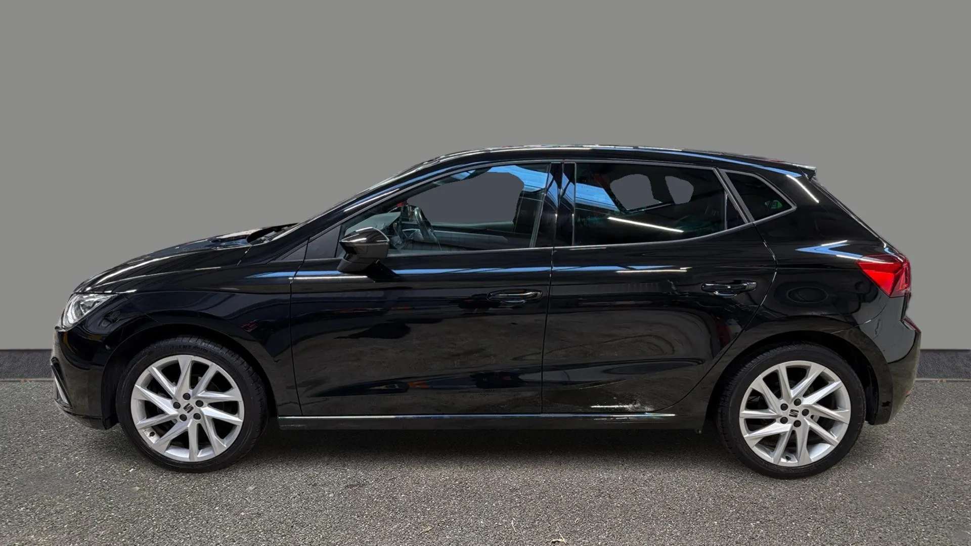 A 2023 SEAT IBIZA 1.0 MPI FR A 2023 SEAT IBIZA 1.0 MPI FR