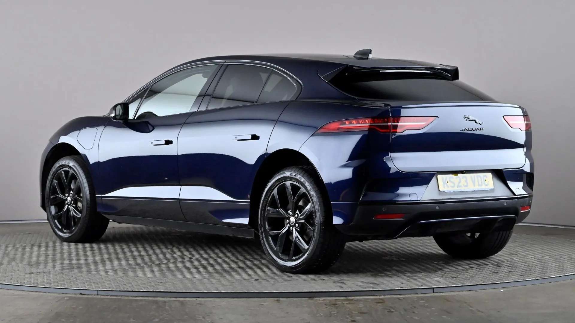 A 2023 JAGUAR I-PACE 294kW EV400 R-Dynamic HSE Black 90kWh Auto A 2023 JAGUAR I-PACE 294kW EV400 R-Dynamic HSE Black 90kWh Auto