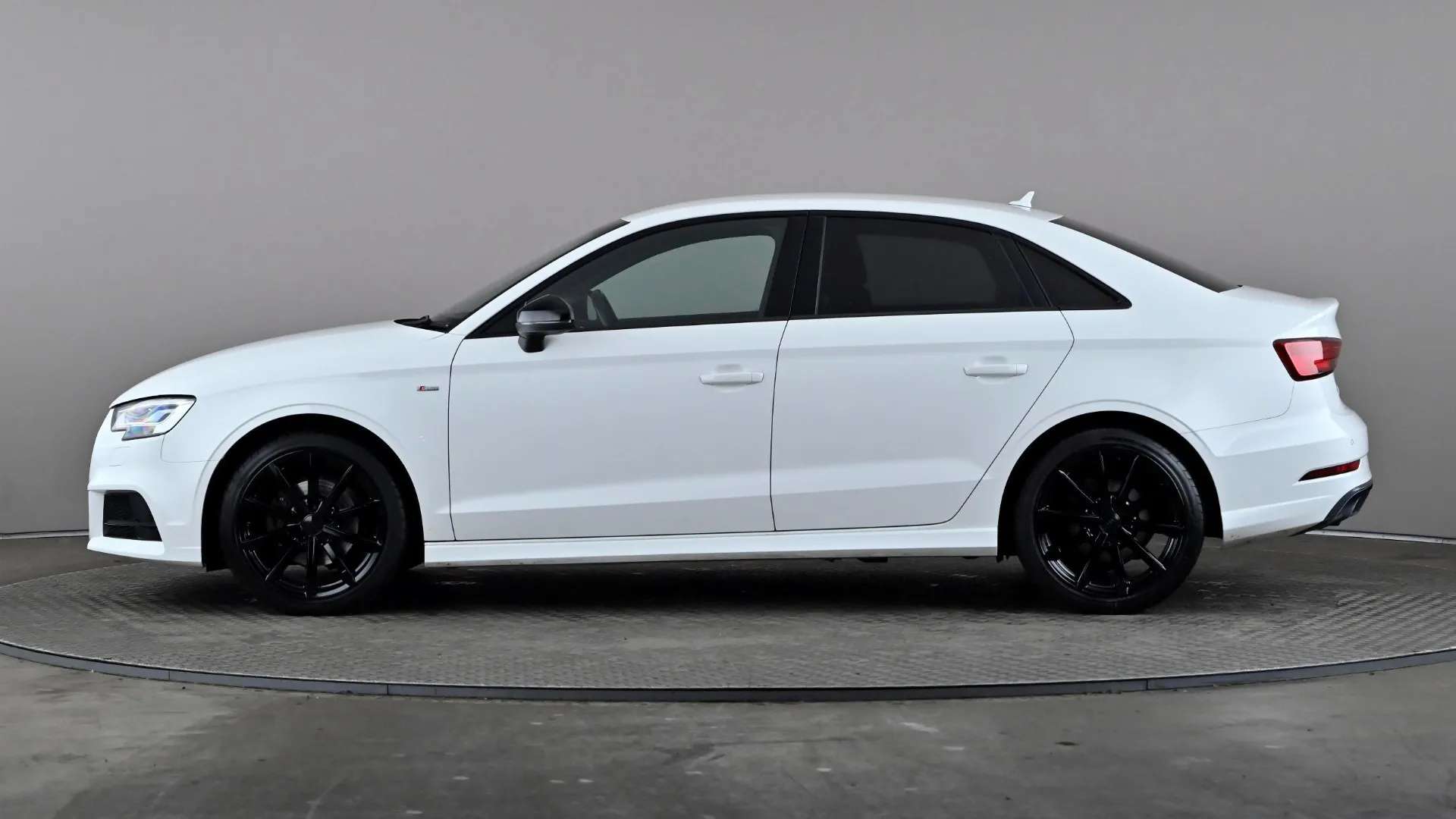 A 2018 AUDI A3 1.0 TFSI Black Edition A 2018 AUDI A3 1.0 TFSI Black Edition