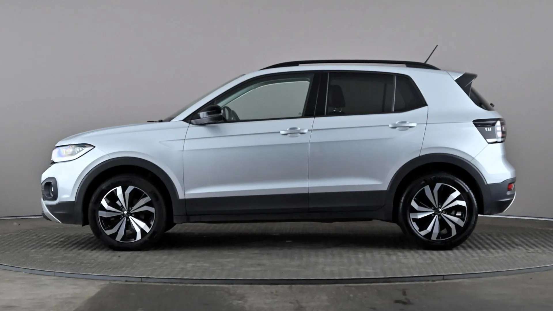 A 2023 VOLKSWAGEN T-CROSS 1.0 TSI 110 Black Edition A 2023 VOLKSWAGEN T-CROSS 1.0 TSI 110 Black Edition