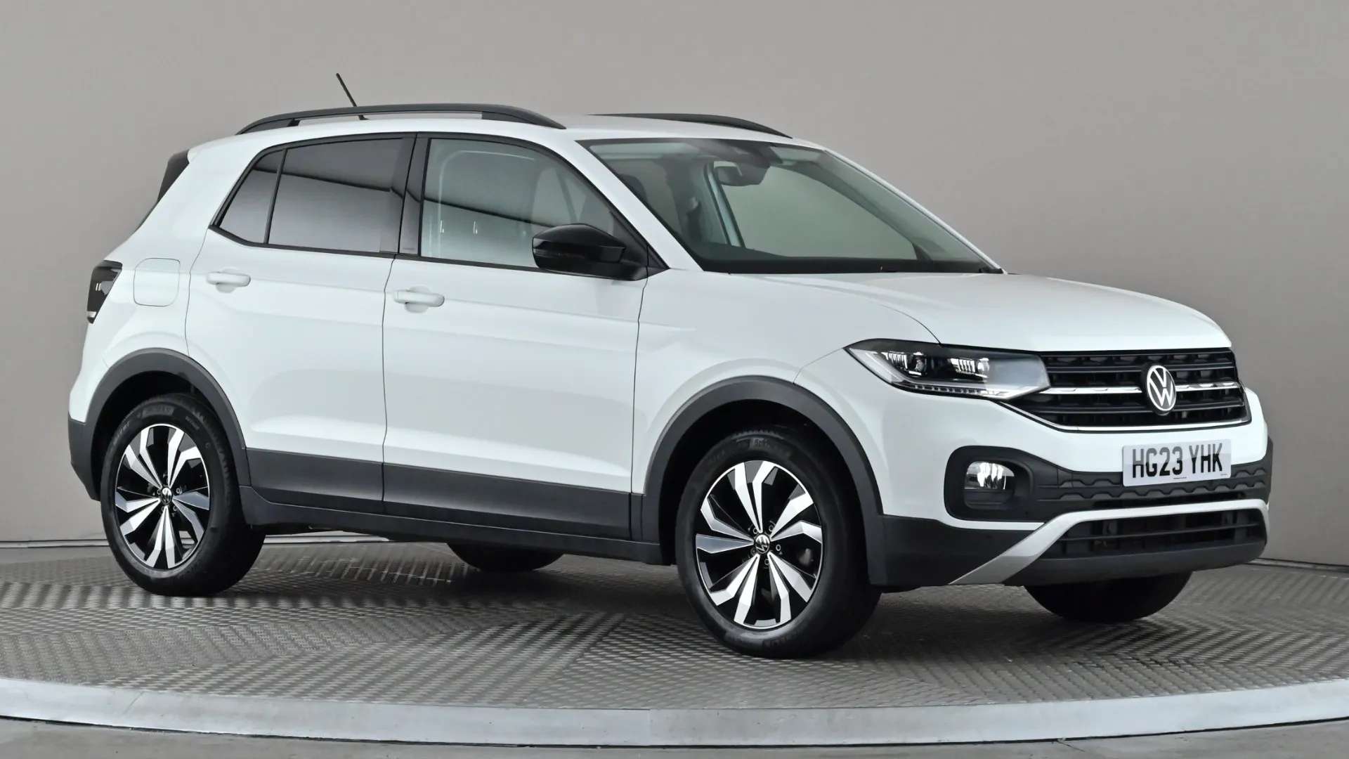 A 2023 VOLKSWAGEN T-CROSS 1.0 TSI 110 Black Edition A 2023 VOLKSWAGEN T-CROSS 1.0 TSI 110 Black Edition
