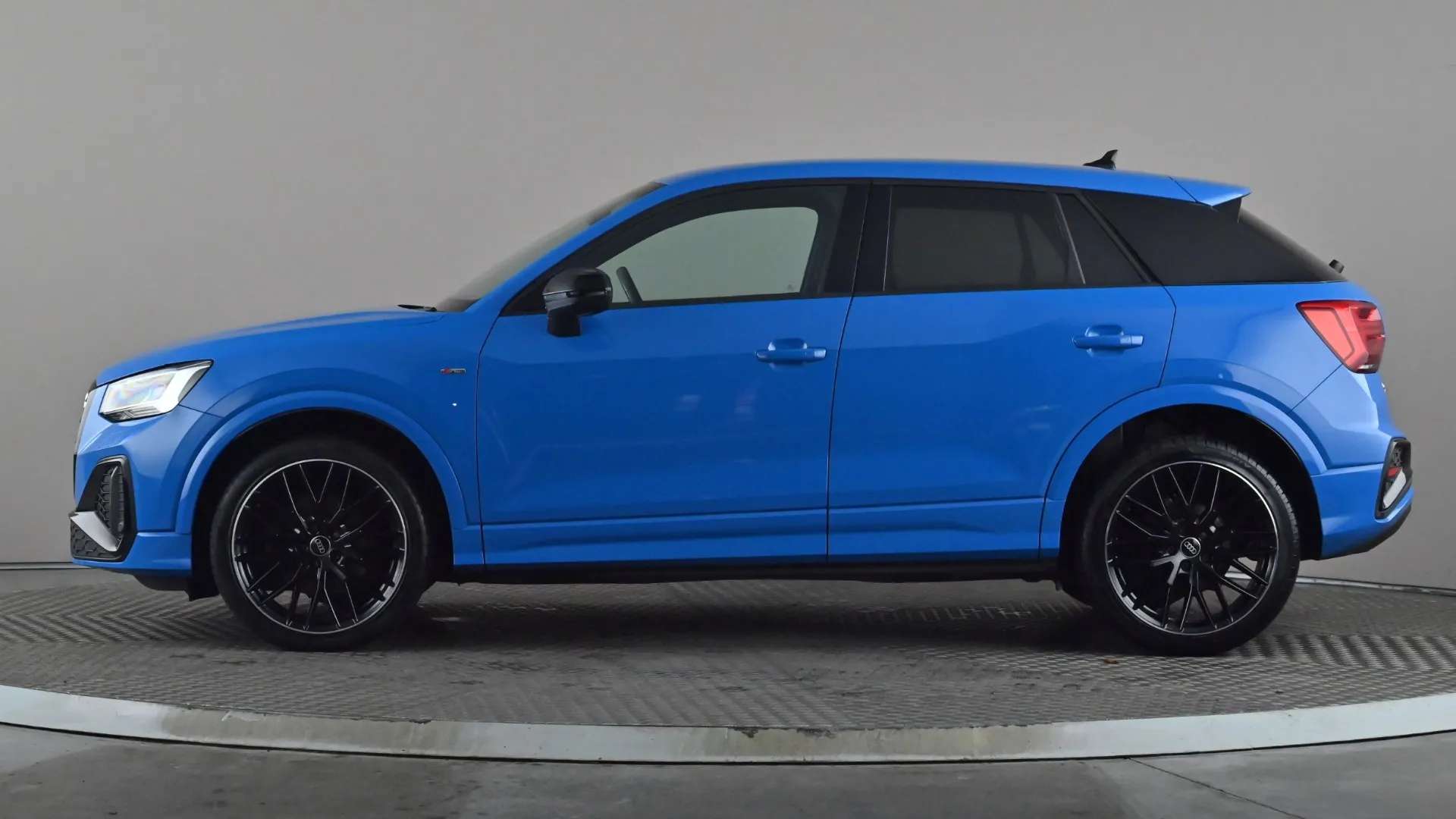 A 2022 AUDI Q2 30 TFSI Black Edition A 2022 AUDI Q2 30 TFSI Black Edition