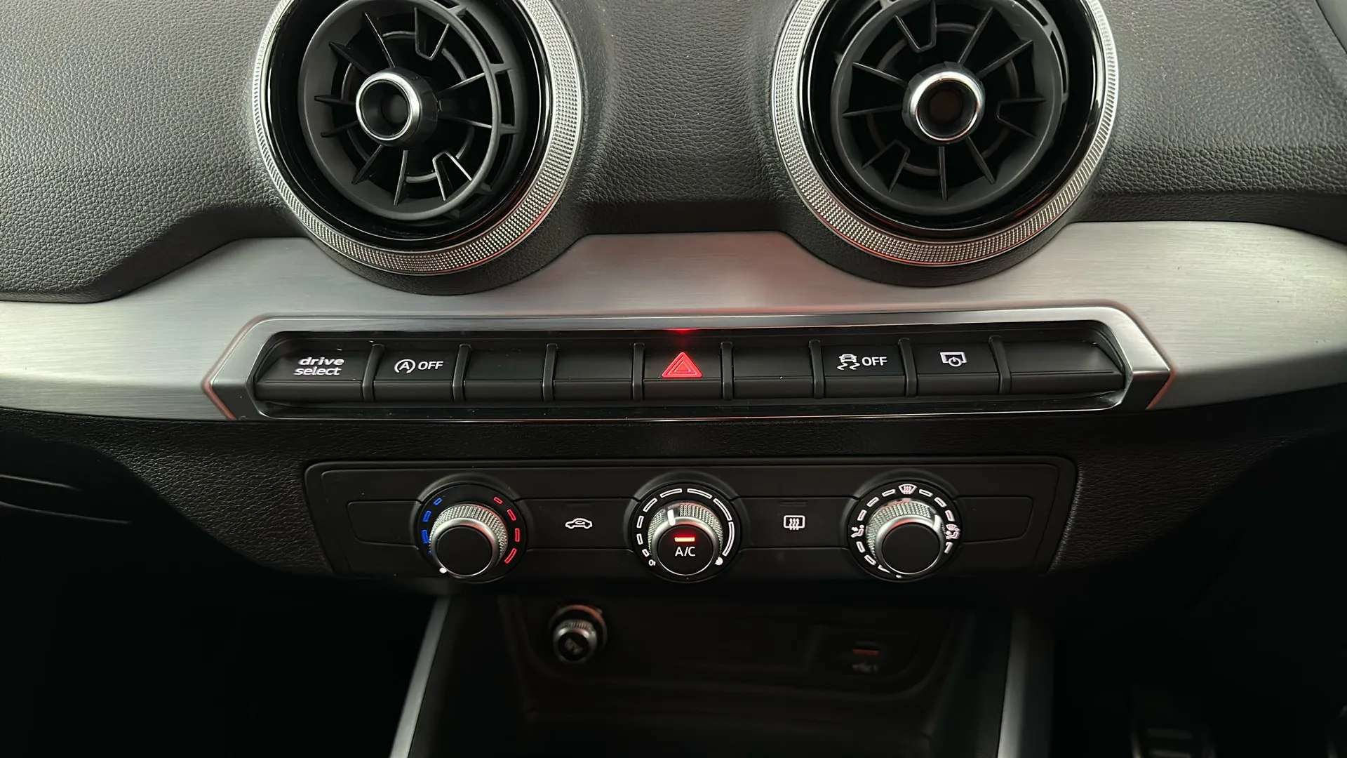 2022 AUDI Q2 2022 AUDI Q2